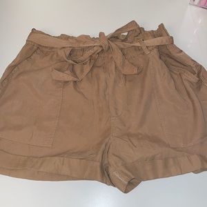 AERIE paperbag waist shorts (NWT)